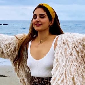 Meet your Posher, Negin